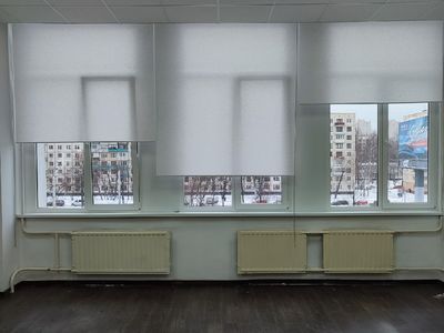 Рулонные шторы с установкой в потолочную нишу в СПб